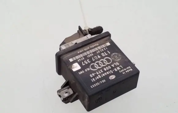 Skoda Octavia Mk2 (1Z) Light module LCM 1t0907357