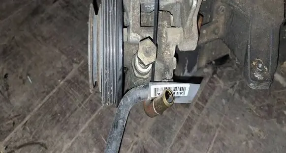 Volkswagen PASSAT B5 Power steering pump 