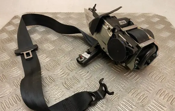 Volvo XC40 Front seatbelt 31462125