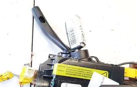 Volkswagen Touran I Ignition lock 1k0905865