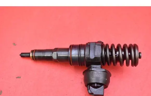 Audi A4 S4 B6 8E 8H Fuel injector 038130073AR
