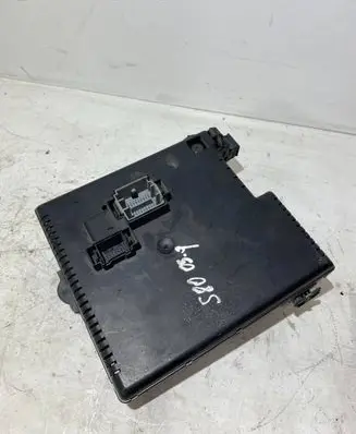 Volvo S80 Fuse module 30728512 28017881