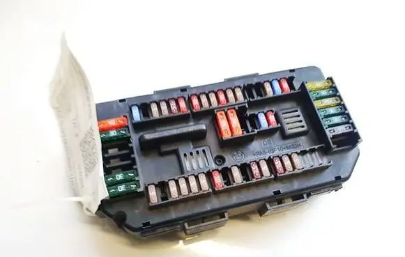 BMW 1 F20 F21 Fuse box set 933787901