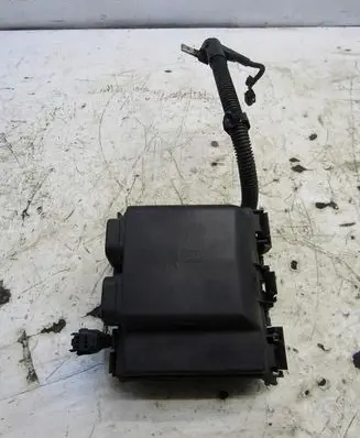 Ford Focus Fuse box cover JX6T-14A003-AB