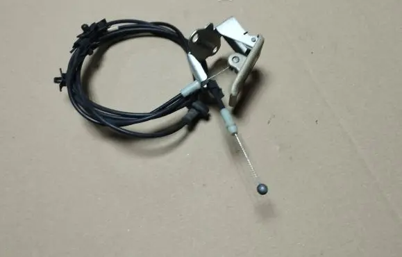 Engine bonnet (hood) release handle