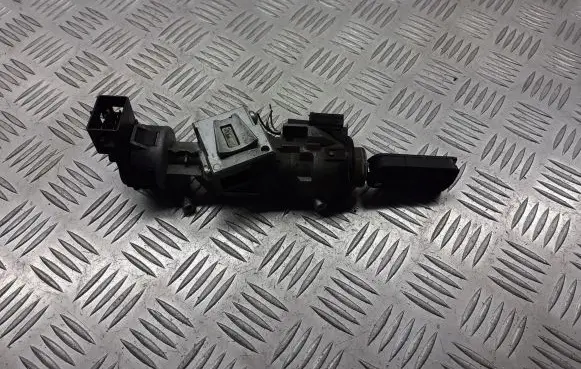 Mazda 3 I Ignition lock 3M51-3F880-AC