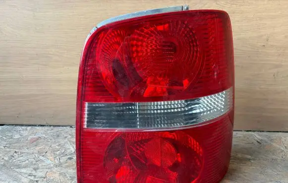 Volkswagen Touran I Tail light bulb cover holder 1T0945258D