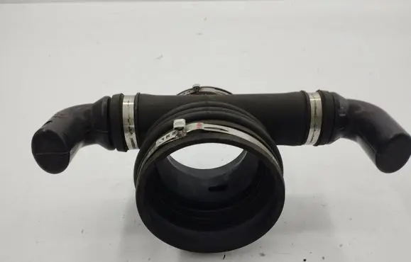 Maserati Quattroporte Air intake hose/pipe 215889