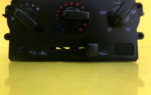 Nissan Micra Climate control unit 7040230733