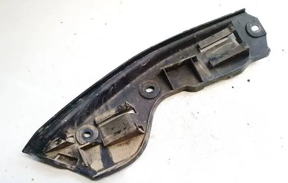 Front bumper mounting bracket