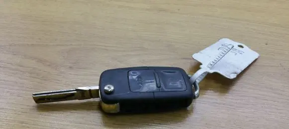 Seat Toledo III (5P) Ignition key/card 