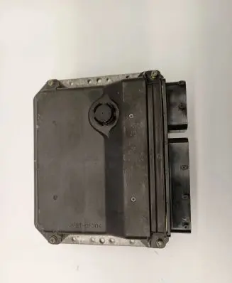 Toyota Avensis T270 Engine control unit/module 8966105D22 MB2759001920