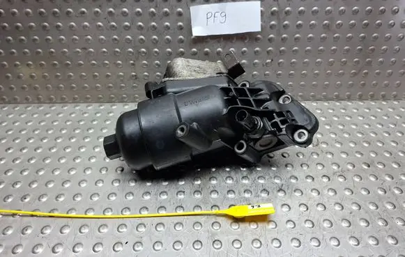 Hyundai i30 Oil filter mounting bracket S26405588 264102A300