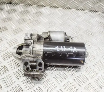BMW 7 G11 G12 Starter motor 8589891 0001148515