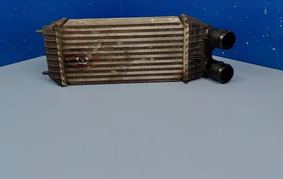 Peugeot 208 Intercooler radiator 9803900780 CV448004