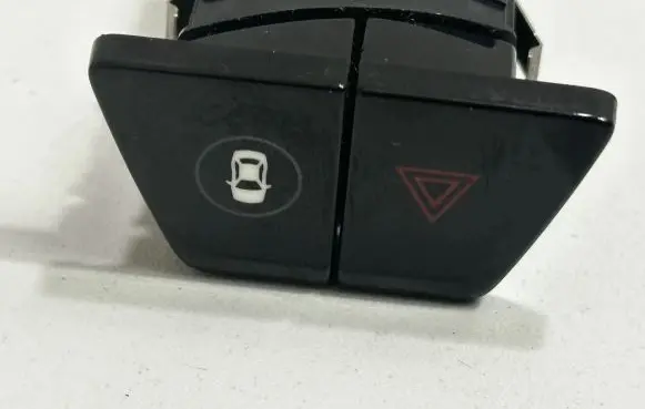 BMW 5 G30 G31 Hazard light switch 6993047 9423271