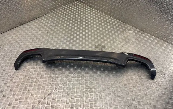 BMW 5 G30 G31 G38 Radiator cooling fan shroud 21754011