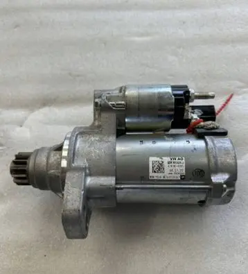 Volkswagen Golf VII Starter motor 02M911024J