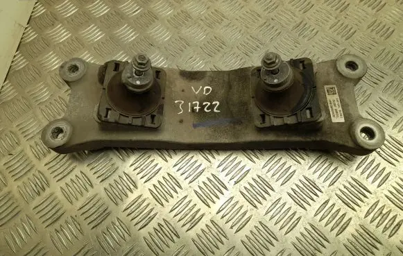 Alfa Romeo Giulia Engine mount bracket 00505461840