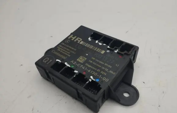 Mercedes-Benz CLS C218 X218 Door control unit/module A2129001327