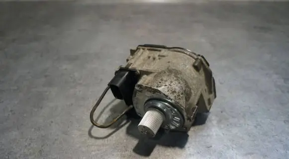 Volvo V40 Steering rack 41516971D
