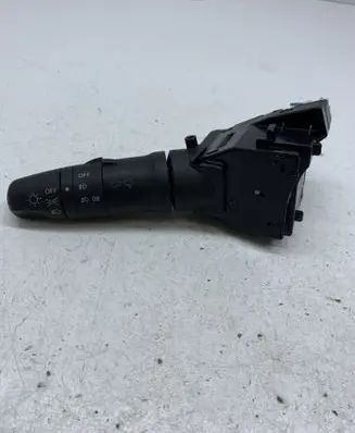 Nissan Primera Indicator stalk 25540AV600