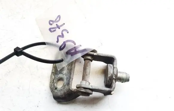 Mazda 2 Tailgate/trunk/boot hinge