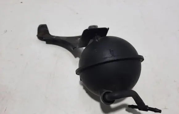 Volkswagen Touareg I Vacuum air tank 054129808