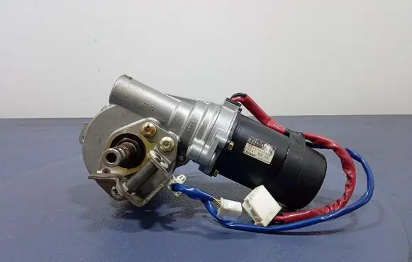 Toyota Avensis Verso Power steering pump 4520005240