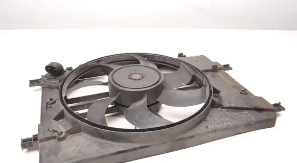 Opel Astra J Electric radiator cooling fan 13289626