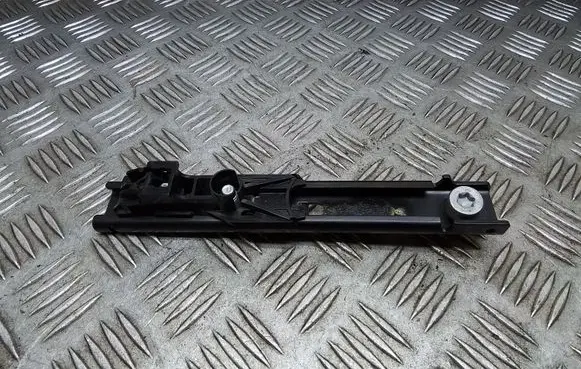 Citroen Jumpy Seat belt height adjuster 9811404680