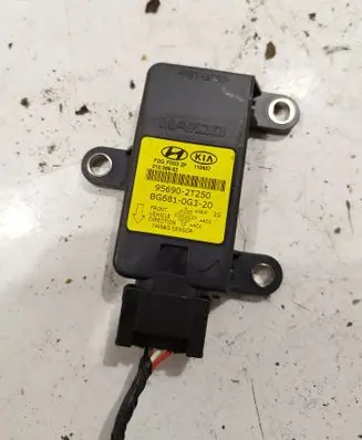 Hyundai i40 ESP acceleration yaw rate sensor 956902T250