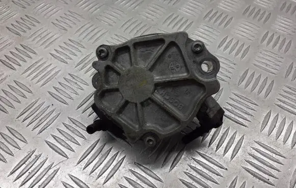 Ford Fiesta Vacuum pump 9684786780
