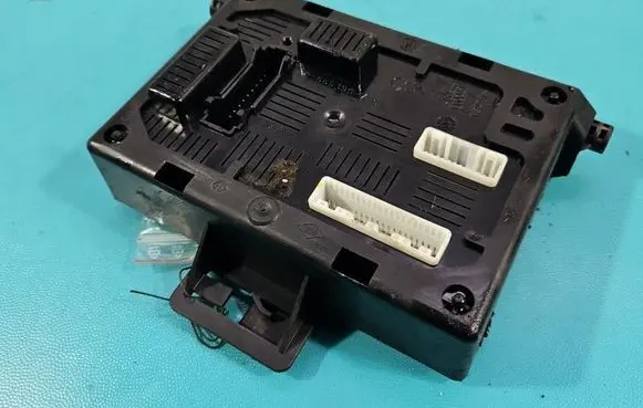 Renault Modus Central body control module 8200652285 IMPRK1549470