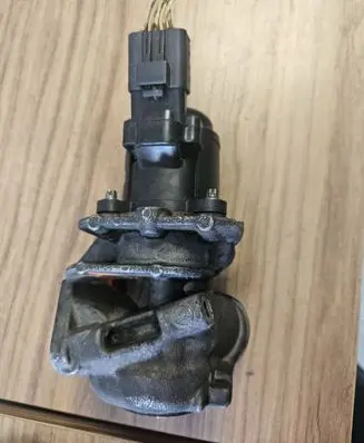 Mazda 3 I EGR valve 14SKV067 S23B18 SKV