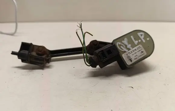 Audi Q7 4L Headlight/headlamp level sensor 6PM00873900 1T0907503