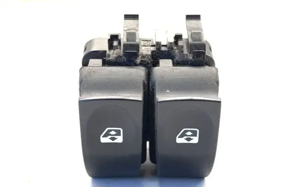 Renault Clio III Electric window control switch 