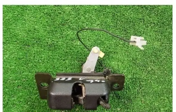 Mazda 323 Tailgate/trunk/boot lock/catch/latch