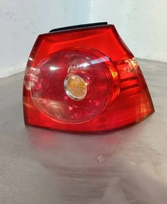 Volkswagen Golf V Rear/tail lights