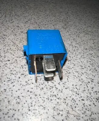 BMW 5 E39 Other relay 6915327