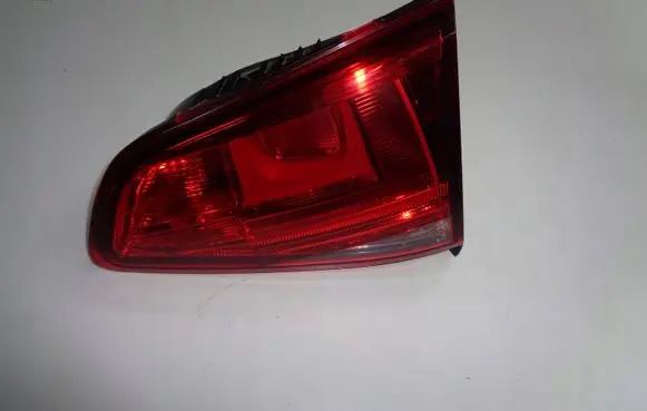 Volkswagen Golf VII Tailgate rear/tail lights