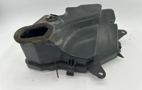 Audi A8 S8 D3 4E Other engine bay part 4E0121424B