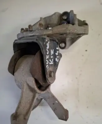 Suzuki Kizashi Gearbox mount