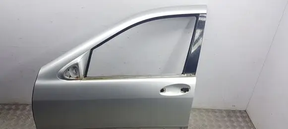 Mercedes-Benz S W220 Front door