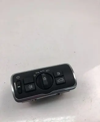 Volvo XC70 Light switch 31443839