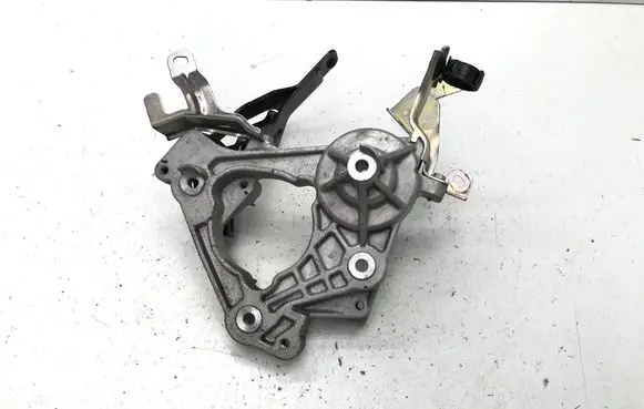 Renault Scenic E-Tech V A/C compressor mount bracket 119105MZ0A