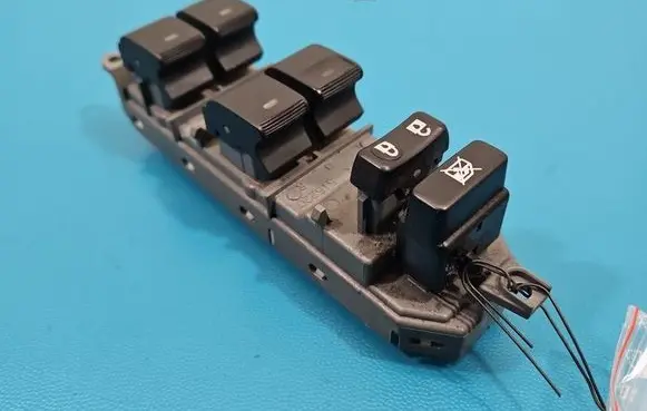 Toyota Auris E180 Electric window control switch 515220 IMPRK1540201