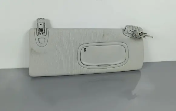 Jeep Cherokee Sun visor 