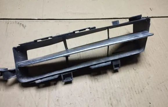 Honda Legend Front fog light trim/grill