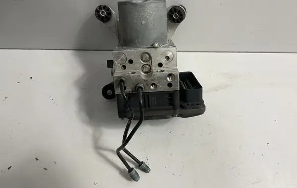 BMW 5 F10 F11 ABS Pump 6852808 6852811